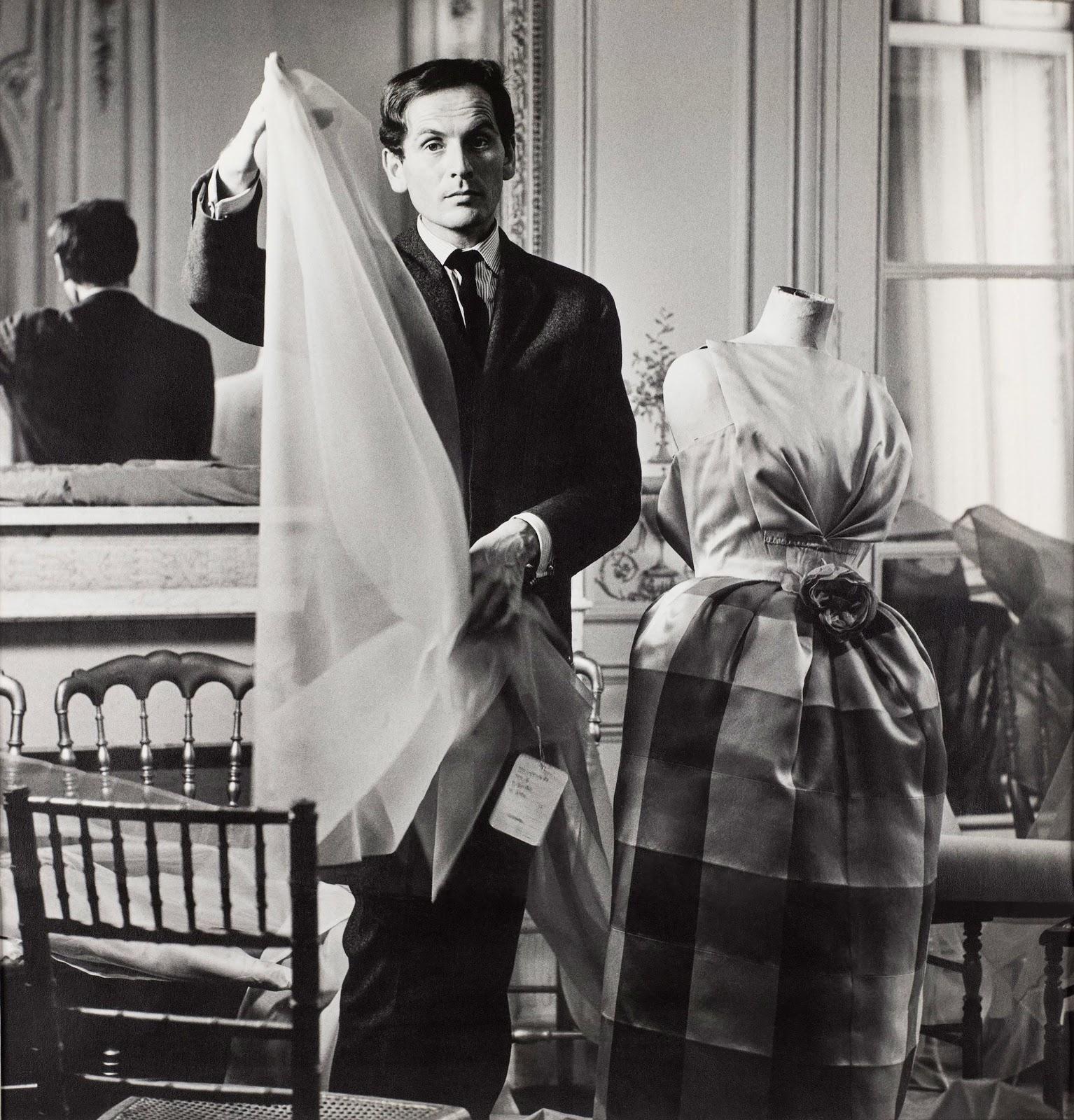 Monde Pierre Cardin